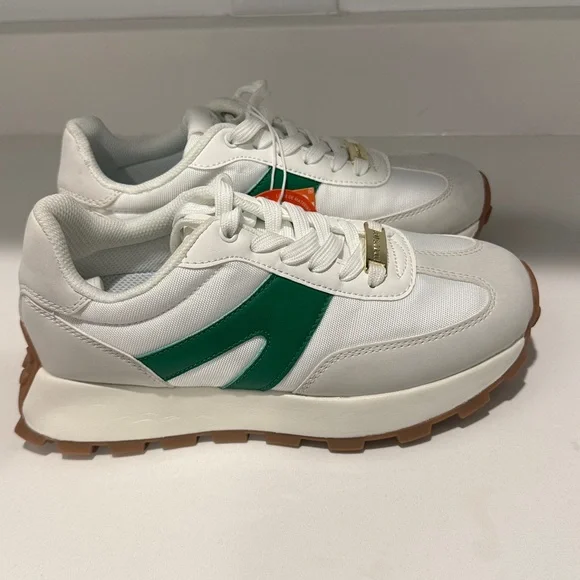 Lucky Step Brand White and Green Athletic Shoes- size 7.5 - Picture 6 of 6